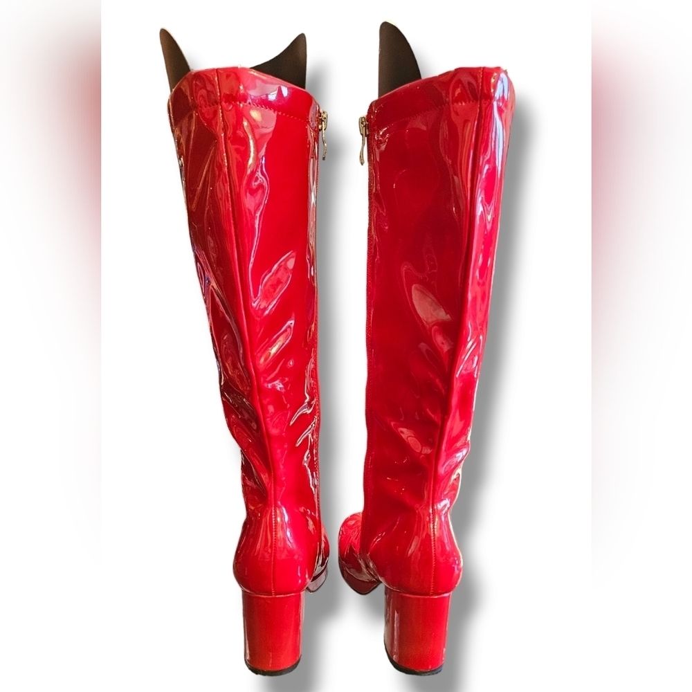 Knee-high Red patent leather boots. Block Heel. Size 8 - Picture 3 of 8